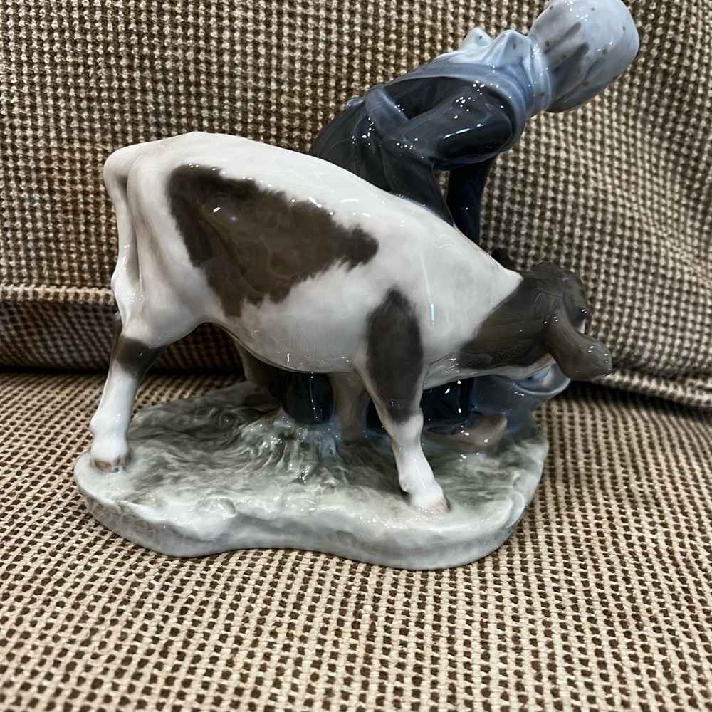 Royal Copenhagen Woman and Cow Statue Figurine Fine China - Picture 2 of 4